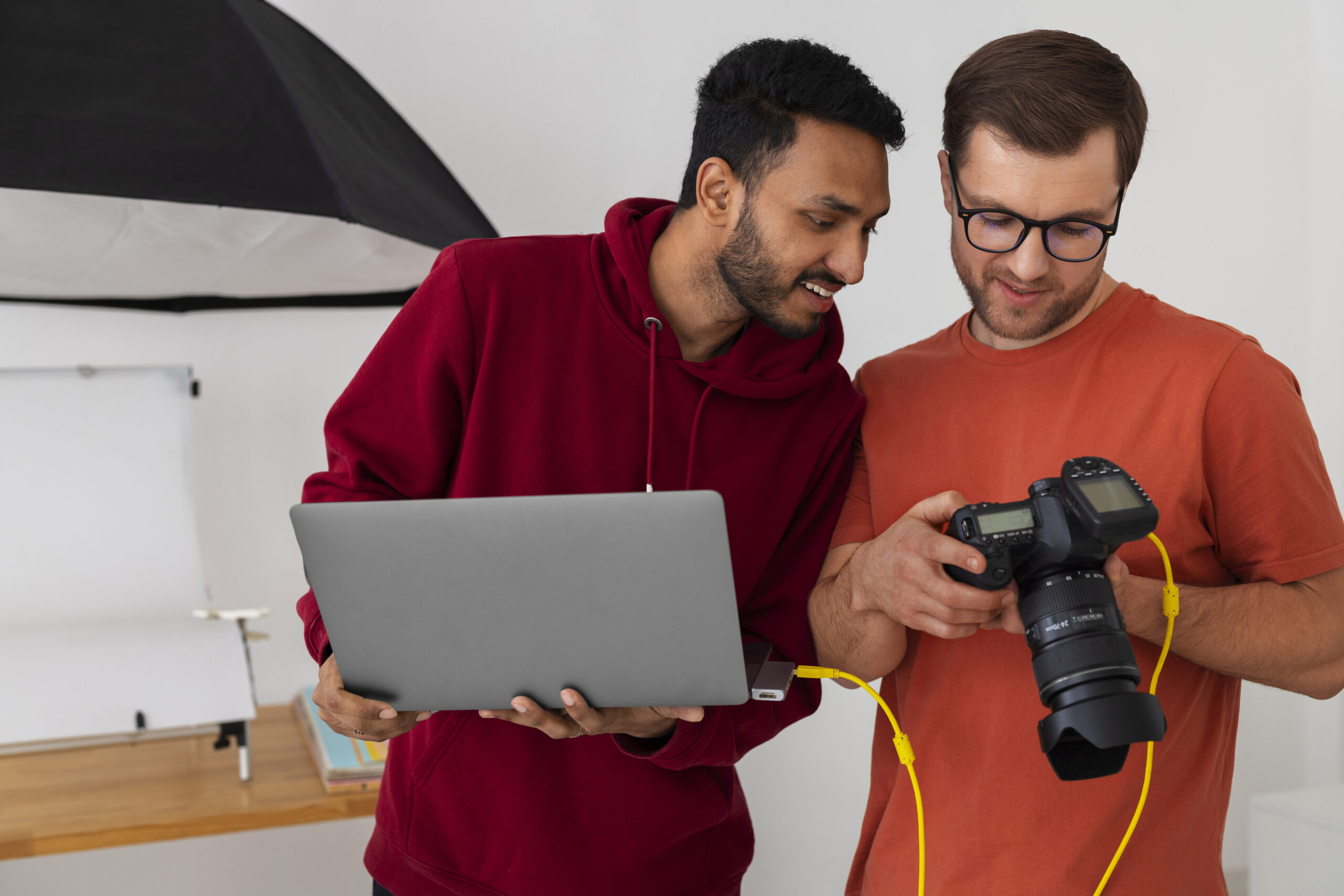 medium-shot-specialized-photographers-working-studio